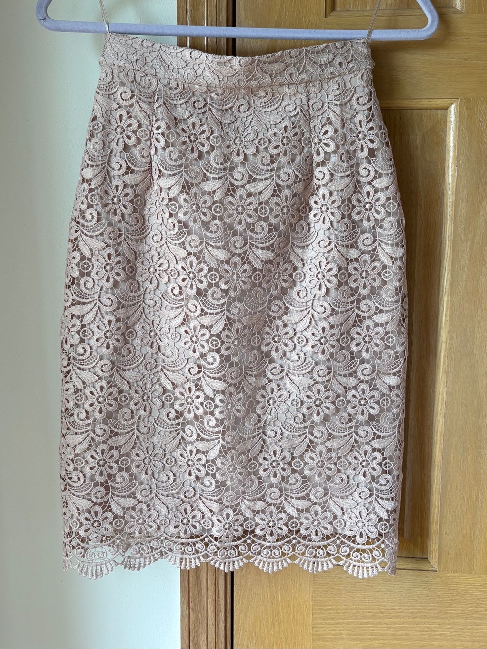 🤍Uniqlo🤍Lace Pencil Skirt , size XS